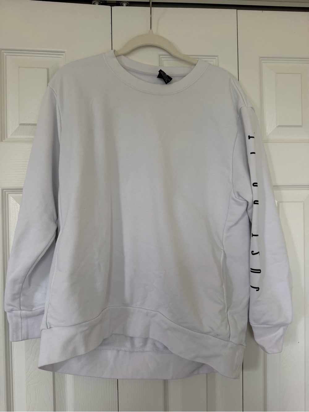 Nike White Crewneck Sweatshirt with Black Sleeve Lettering